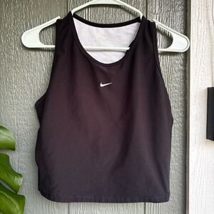 Vintage Y2K Nike Black Cropped Athletic Tank Top Size M
